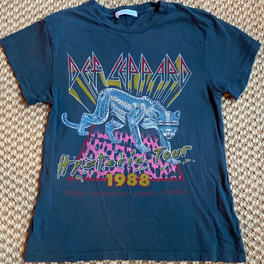 Dreammaker T shirt Size Small